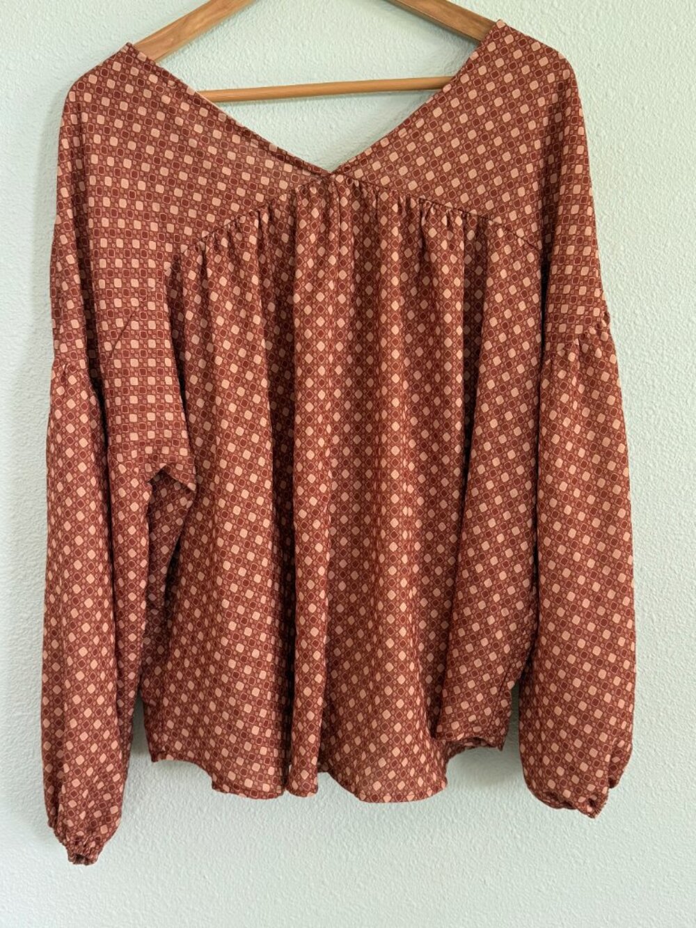 The Nest by Three Birds Nest Flowy Boho Printed Top Size M - Picture 5 of 9